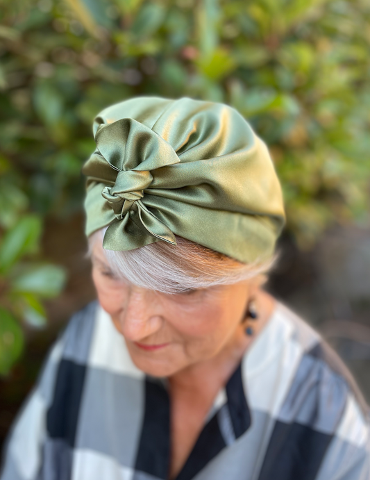 10 special things you can do for loved ones suffering with long-term illnesses.