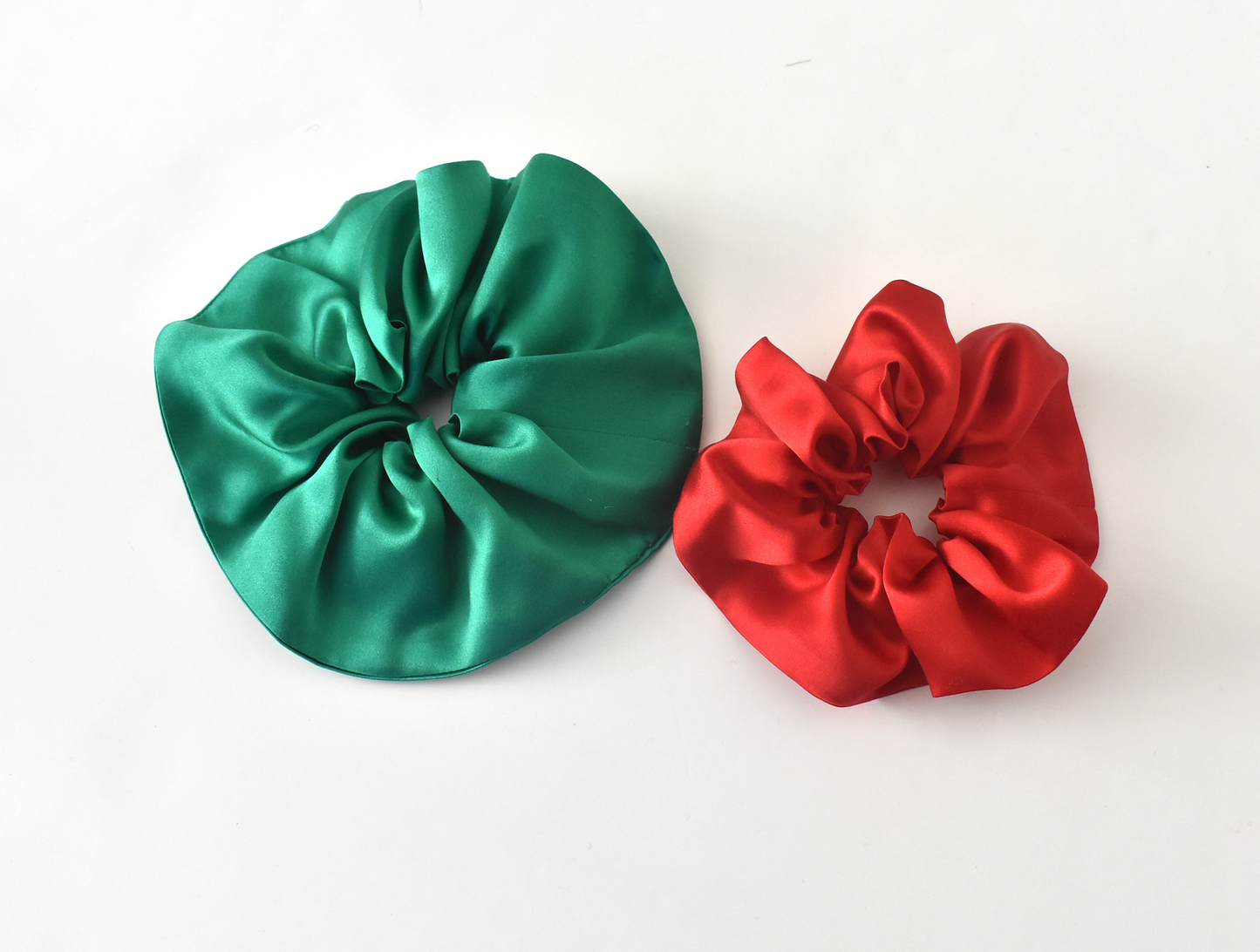 Christmas Scrunchie in Red & Green Mulberry Silk (mini or maxi size)