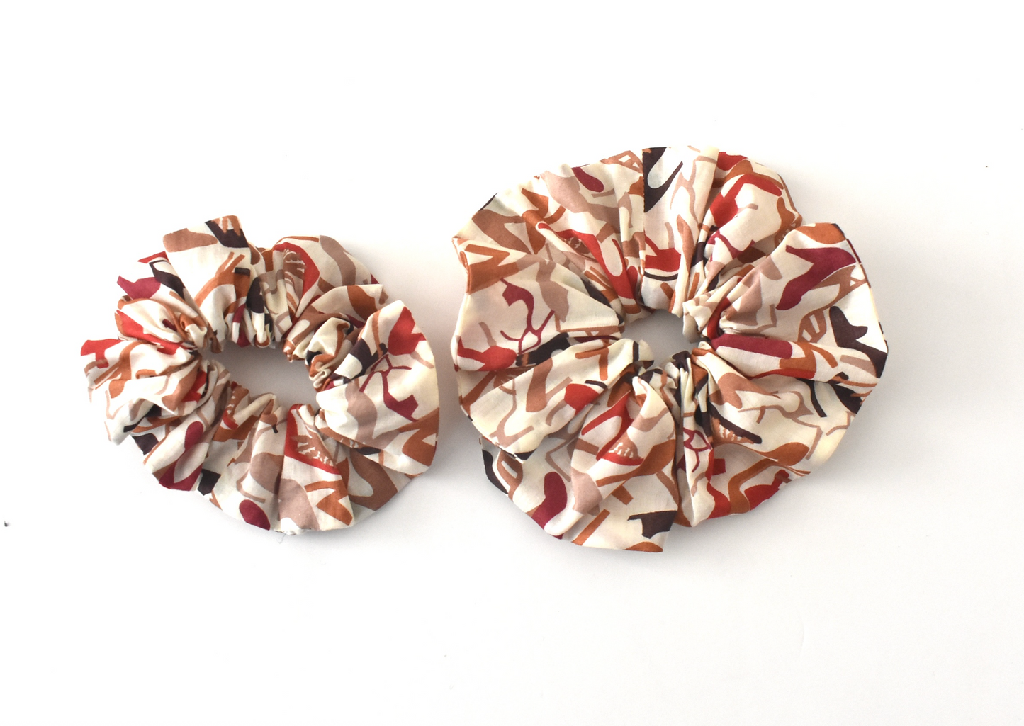 Scrunchie in Liberty Clara Shoes Tana Lawn (mini and/or maxi size)